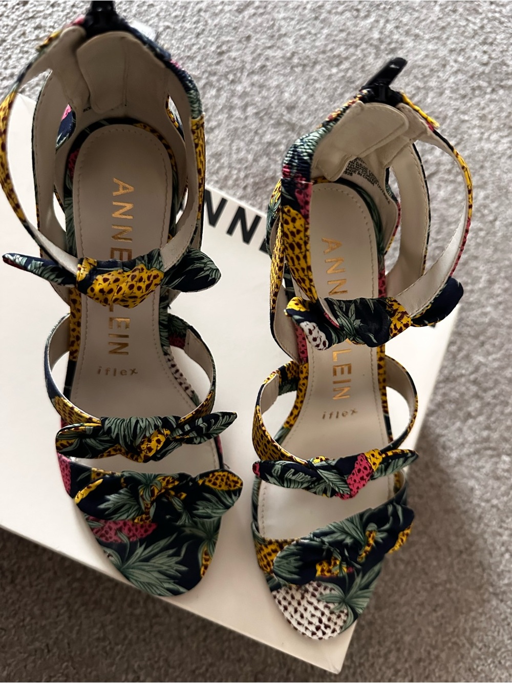 Anne Klein Tropical Print Knotted Open-Toe Heels EXACTLY AS PICTURED ❤️ - Picture 10 of 15